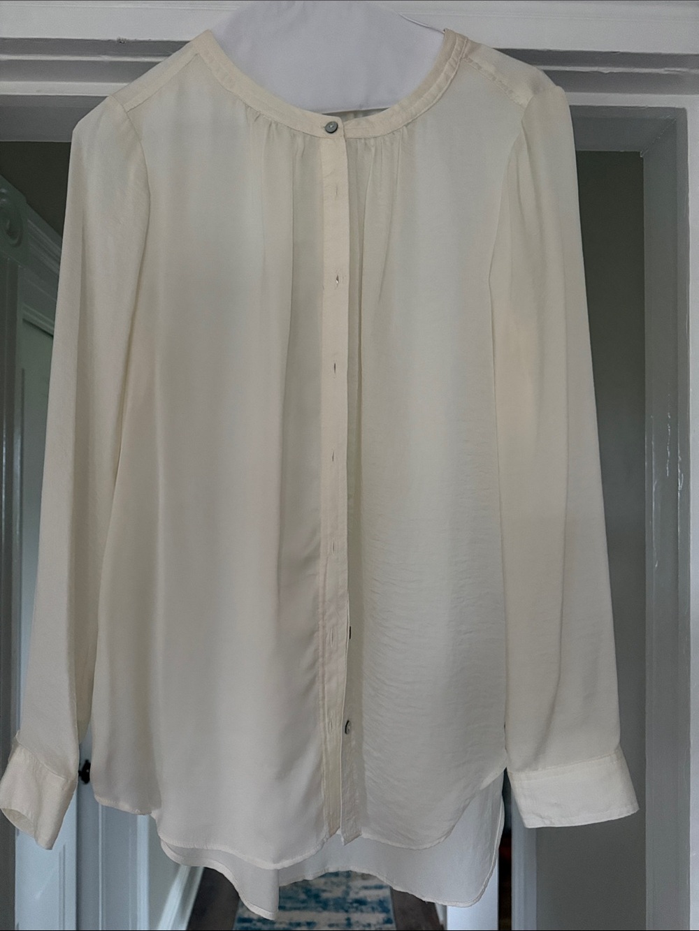 Vince Cream Button-Front Long-Sleeve Silk Blouse